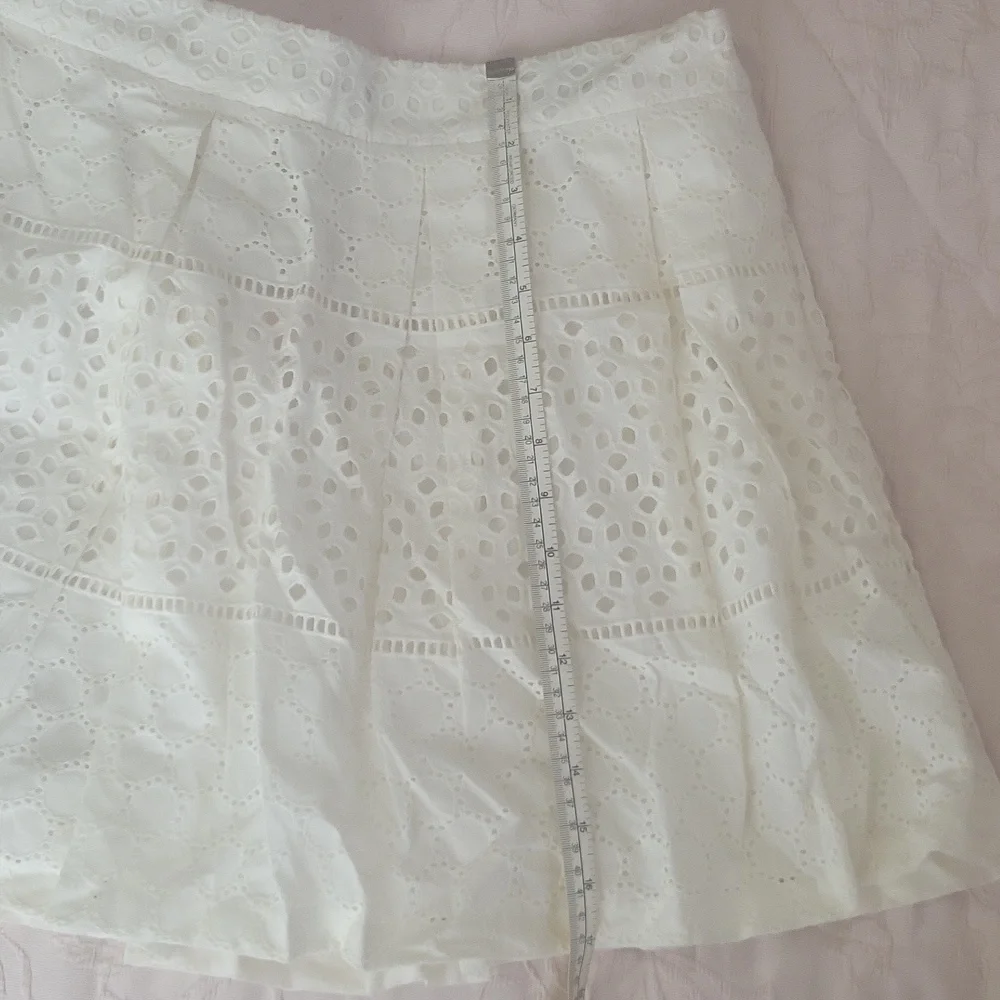 Beautiful Banana Republic Skirt - Picture 4 of 6